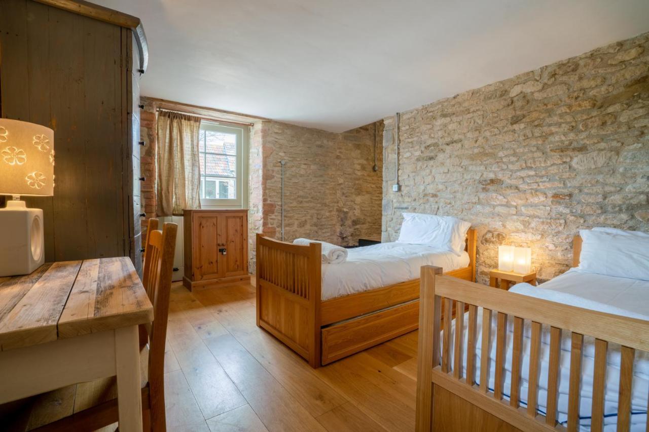 Middle Barn Villa Dyrham Exterior photo