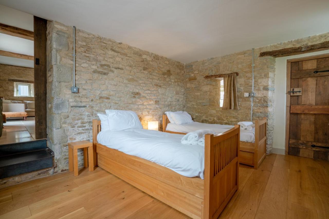 Middle Barn Villa Dyrham Exterior photo