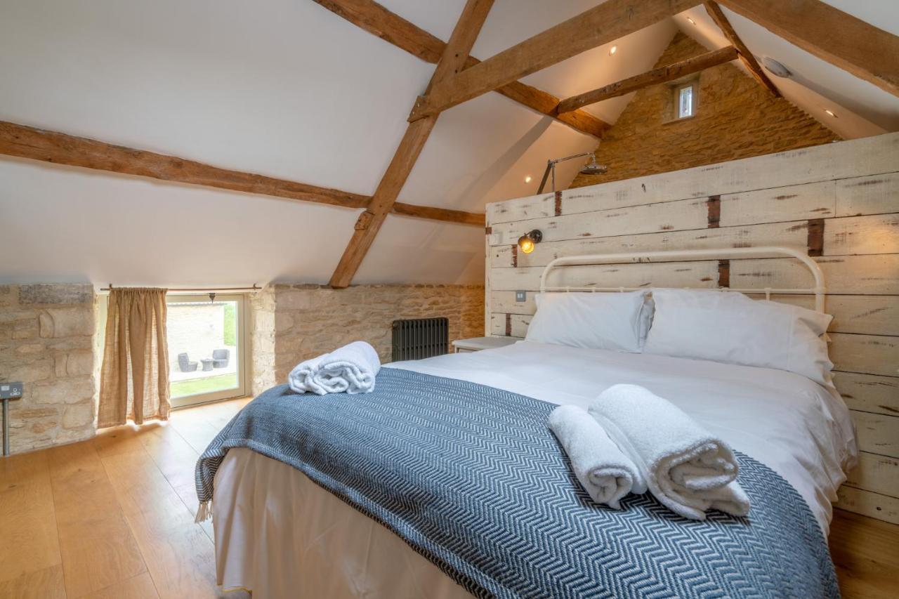 Middle Barn Villa Dyrham Exterior photo