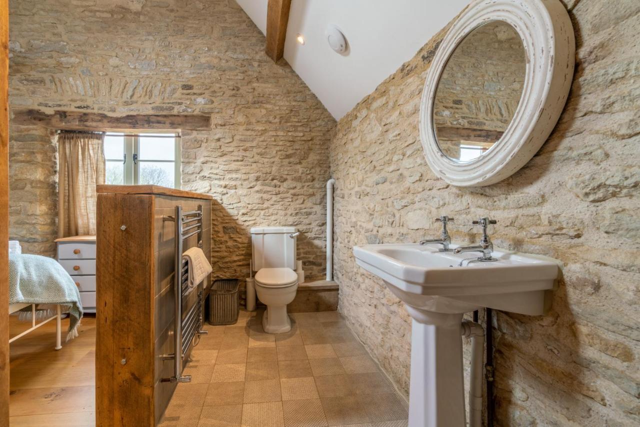 Middle Barn Villa Dyrham Exterior photo