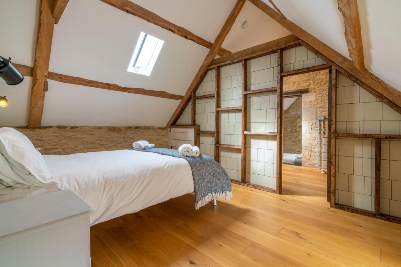 Middle Barn Villa Dyrham Exterior photo